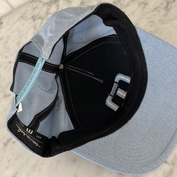 Men’s Travis Mathew snap back hat. - Picture 3 of 3